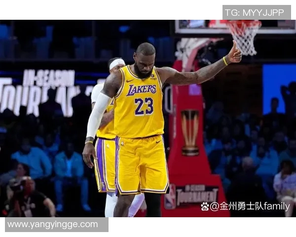 明日湖人战马刺！海斯大概率出战里夫斯出战成疑 詹姆斯等4人缺阵