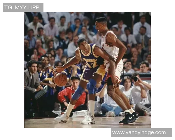 詹姆斯：杰伦-约翰逊天赋堪比皮蓬 能从1防到5未来还会进化