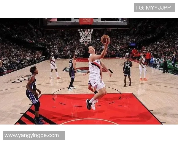 杨瀚森越打越强劲，不惧亚当斯获赞，开拓者连赢强队有望打季后赛